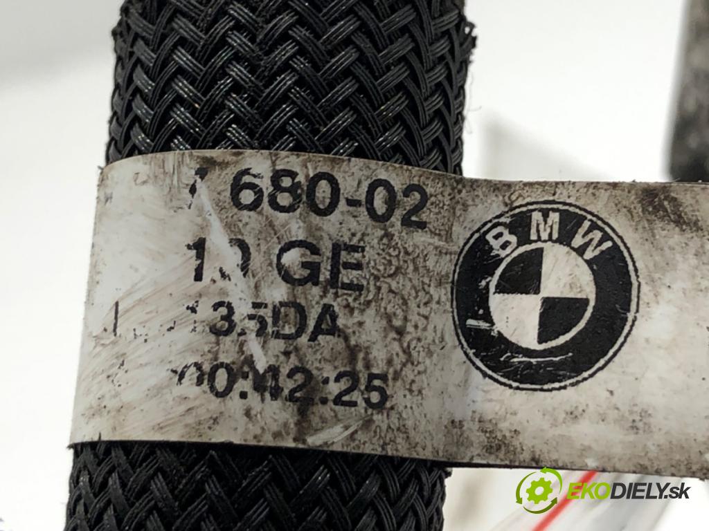 BMW F32 coupe 2014 135 kW 420 d xDrive 1995 Rúrka PALIVO: 7823408