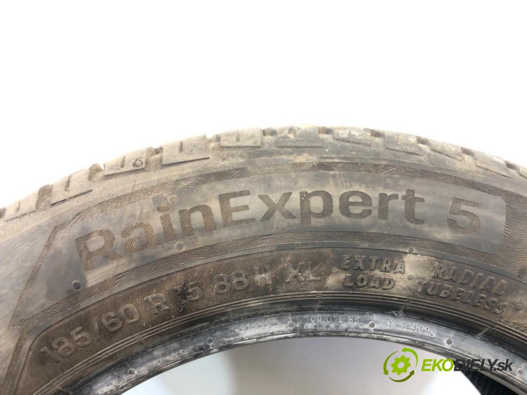 --- ---      PNEUMATIKY: 2X 185/60 15" UNIROYAL