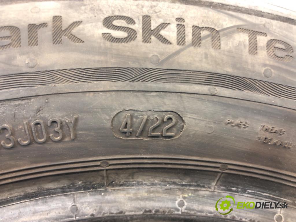 --- ---      PNEUMATIKY: 2X 185/60 15" UNIROYAL