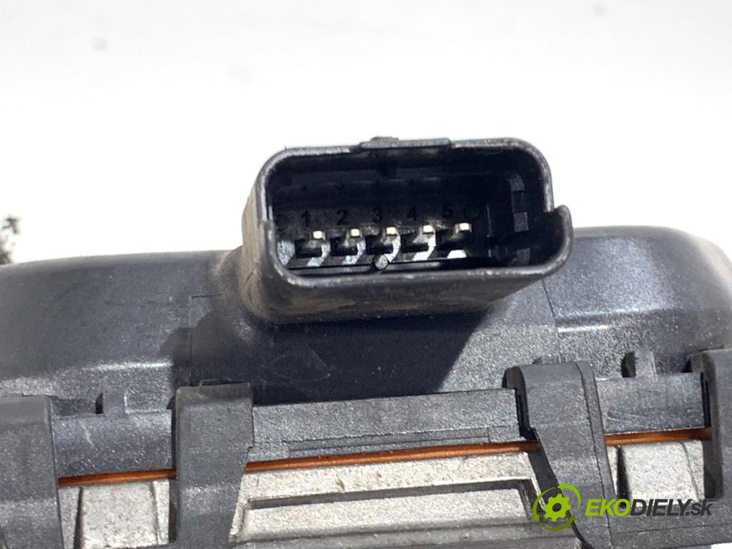 CITROEN C4 PICASSO II nadwozie wielkoprzestrzenne (MPV) 2017 88 kW 1.6 BlueHDi 120 1560 Škrtiaca klapka 9807238580 (Škrtiaca klapka)