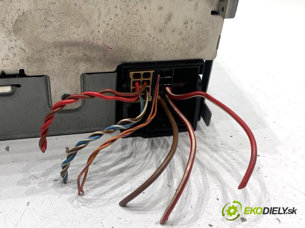 SKODA OCTAVIA II Kombi 2005 77 kW 1.9 TDI 4x4 1896 RADIO 1Z0035161B (Audio zariadenie)