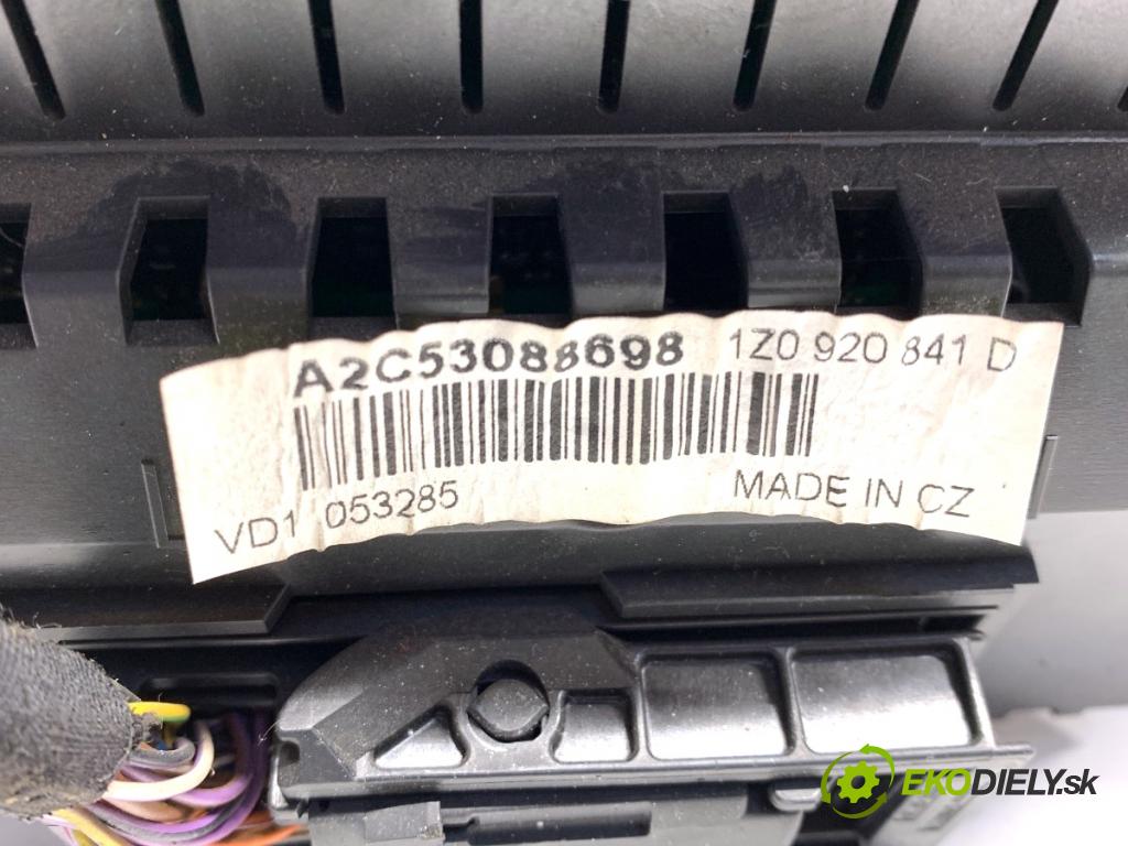 SKODA OCTAVIA II Kombi 2005 77 kW 1.9 TDI 4x4 1896 Prístrojovka 1Z0920841D (Prístrojová doska)