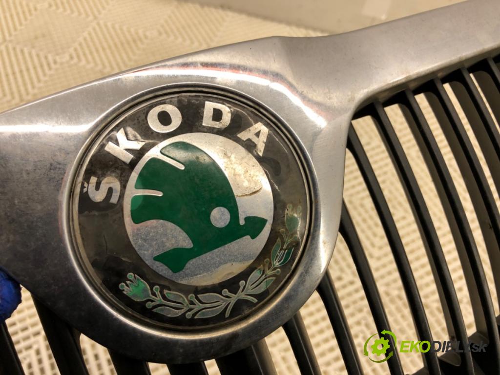 SKODA OCTAVIA II Kombi 2005 77 kW 1.9 TDI 4x4 1896 mřížka maska  (Přední mřížka (maska chladiče))