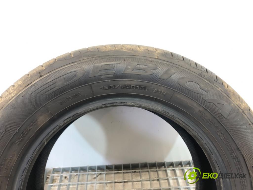 --- ---      PNEUMATIKY: 2X 195/65 15" DĘBICA