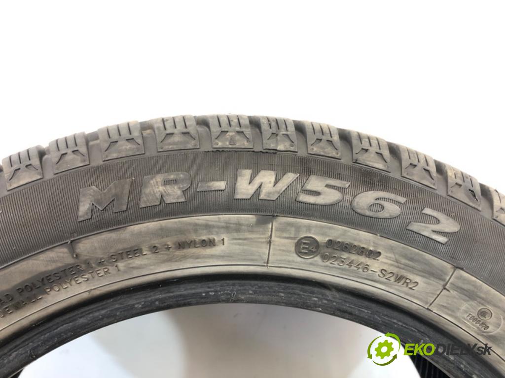 --- ---      PNEUMATIKA: zima 2X 175/60 15" MIRAGE: