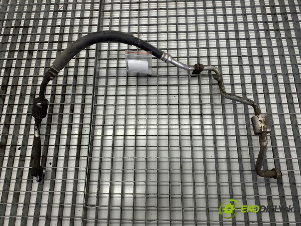 SUZUKI SWIFT III liftback 2006 51 kW 1.3 DDiS (RS 413D) 1248 rúrka klimatizace  (Trubka klimatizace)