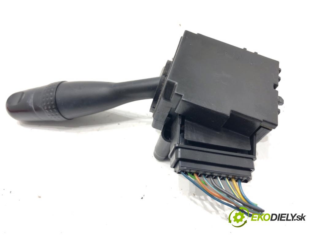 SUZUKI SWIFT III liftback 2006 51 kW 1.3 DDiS (RS 413D) 1248 Prepínač stieračov  (Prepínacie páčky pod volantom)