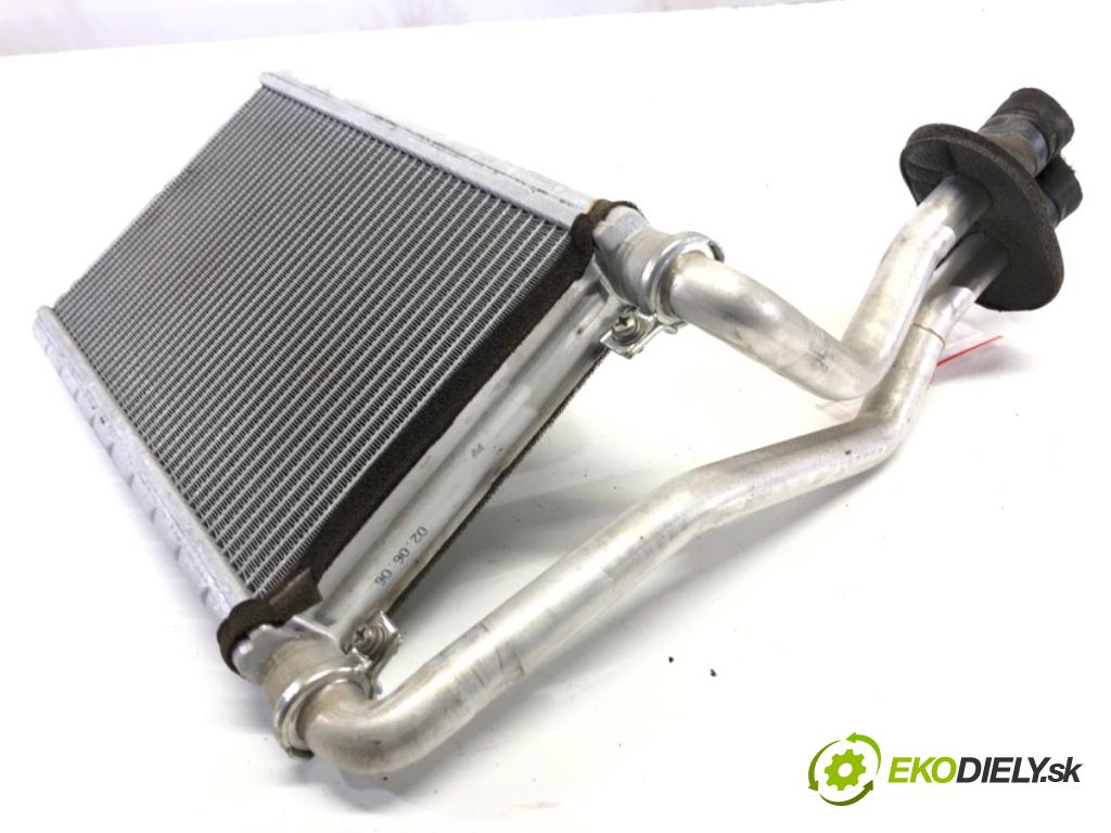 SUZUKI SWIFT III liftback 2006 51 kW 1.3 DDiS (RS 413D) 1248 topné těleso radiátor topení  (Radiátor topení)