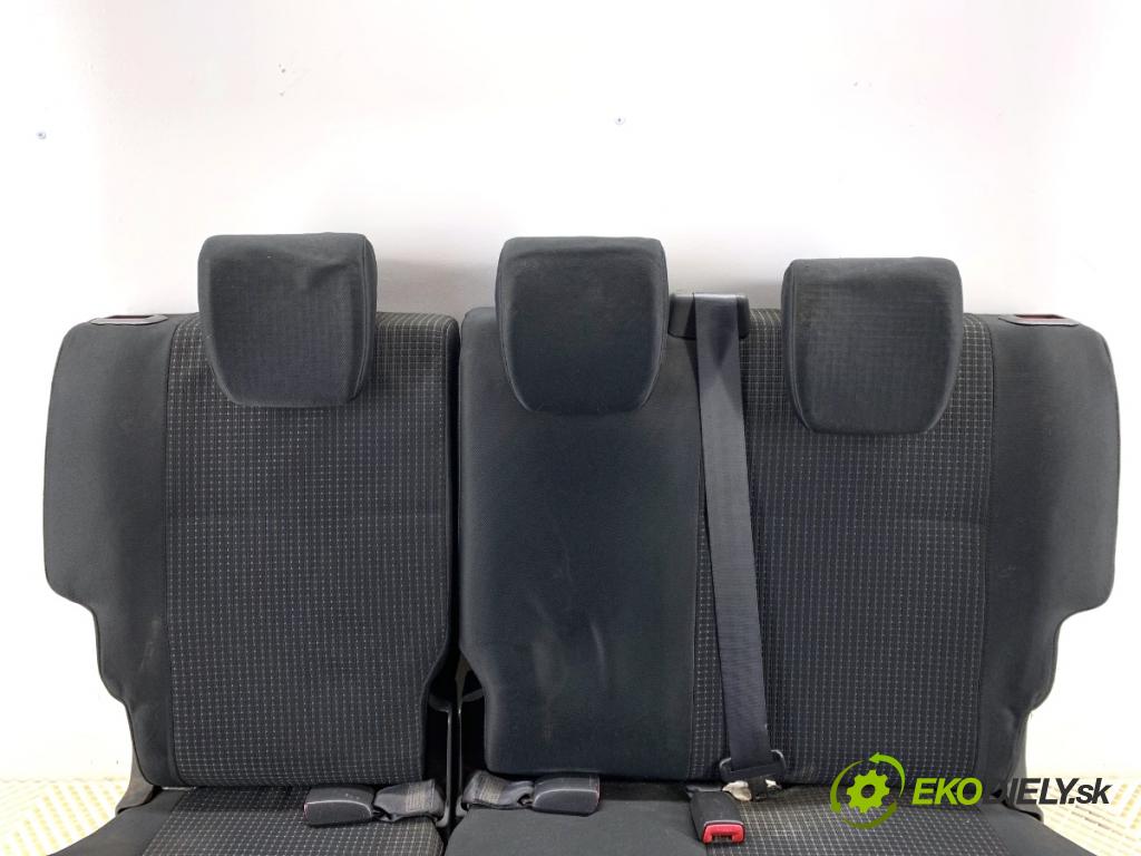 SUZUKI SWIFT III liftback 2006 51 kW 1.3 DDiS (RS 413D) 1248 Sedadlo druhý rad