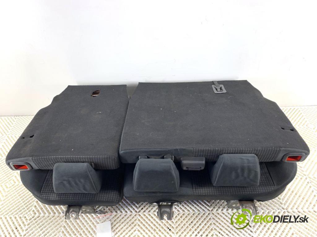 SUZUKI SWIFT III liftback 2006 51 kW 1.3 DDiS (RS 413D) 1248 Sedadlo druhý rad