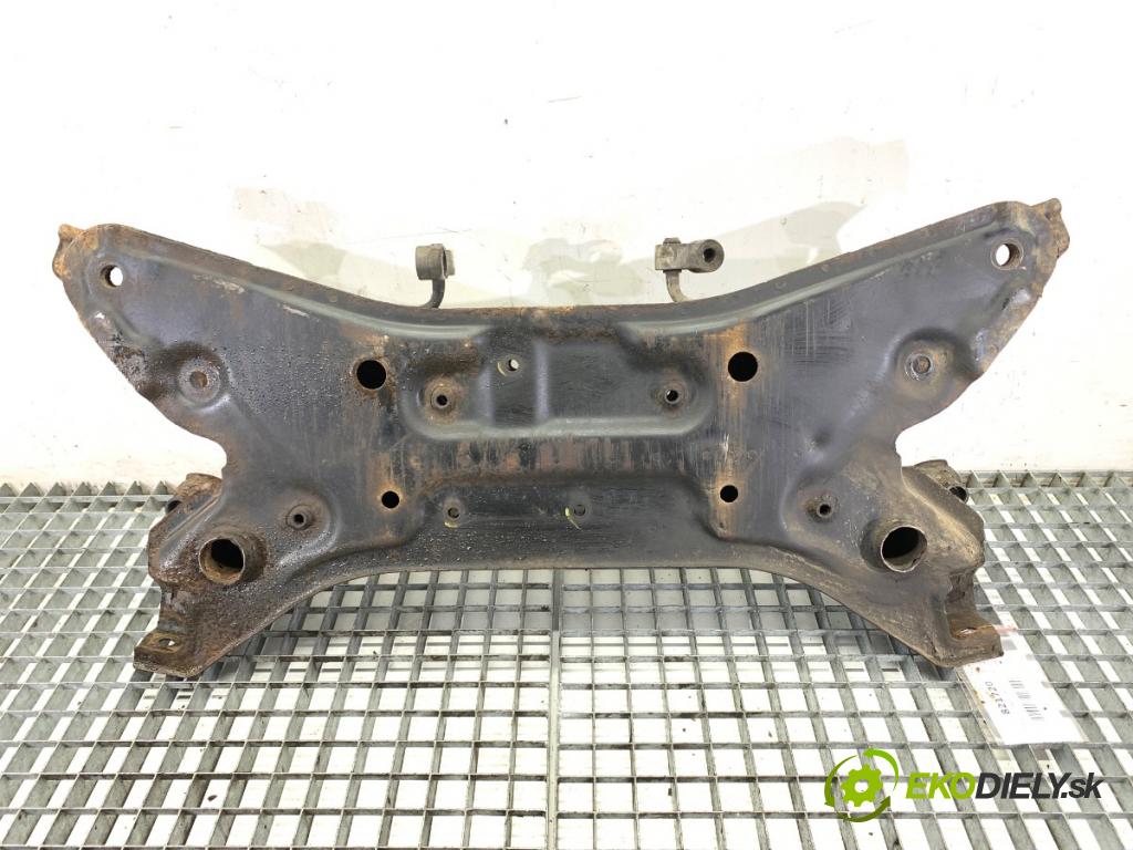 SUZUKI SWIFT III liftback 2006 51 kW 1.3 DDiS (RS 413D) 1248 výztuha pod motor  (Přední výztuha)