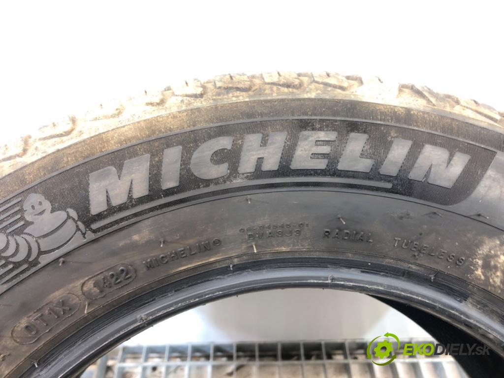 --- ---      PNEUMATIKA: zima 2X 195/65 15" MICHELIN