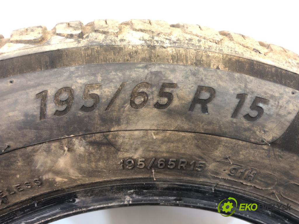 --- ---      PNEUMATIKA: zima 2X 195/65 15" MICHELIN