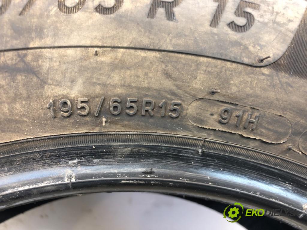 --- ---      PNEUMATIKA: zima 2X 195/65 15" MICHELIN