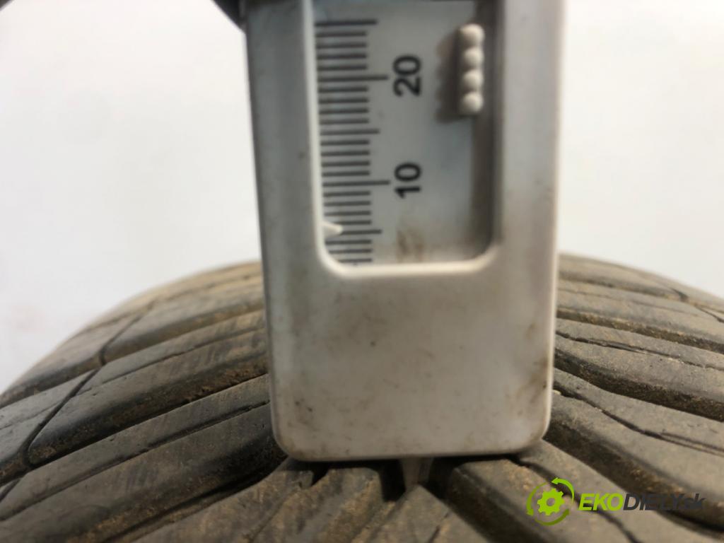 --- ---      PNEUMATIKA: zima 2X 195/65 15" MICHELIN