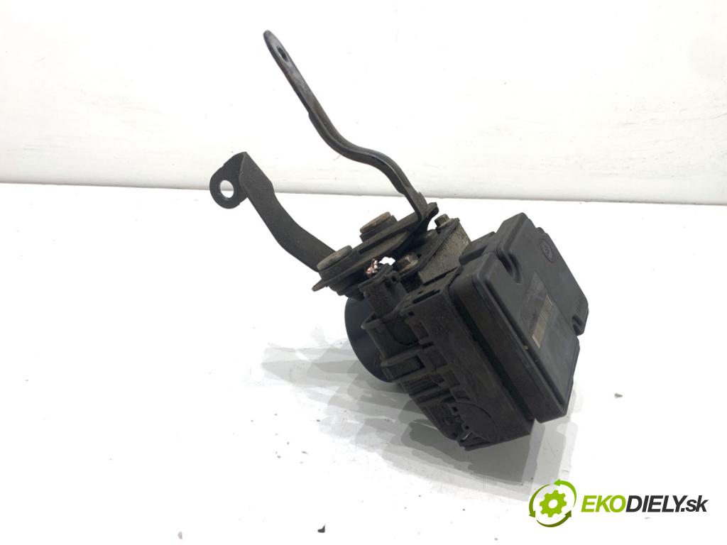 FORD FIESTA MK7 liftback 2009 60 kW 1.25 1242 Pumpa ABS 8V512M110AD (Pumpa ABS)