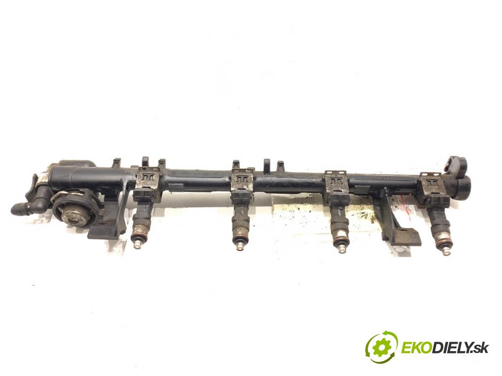 FORD FIESTA MK7 liftback 2009 60 kW 1.25 1242 Lišta vstrekovacia 8A6G-9H487-AA (Vstrekovacia lišta)