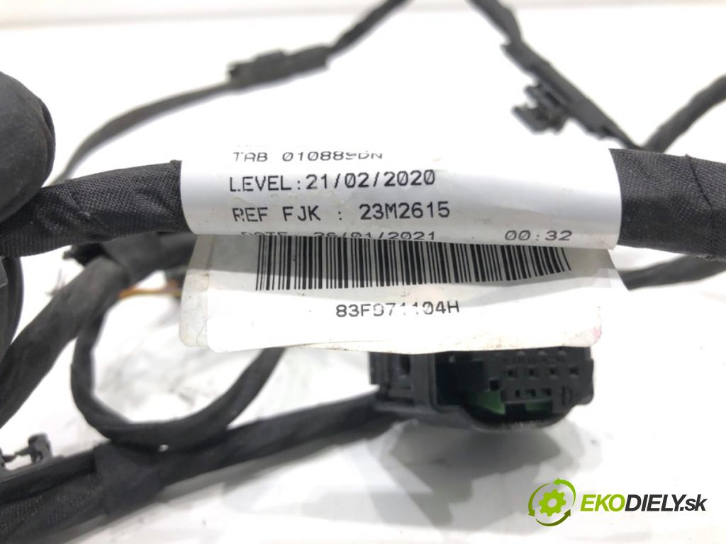 AUDI Q3 II SUV 2021 110 kW 35 TFSI Mild Hybrid 1498 Káblovačka PDC zad 83F971104H