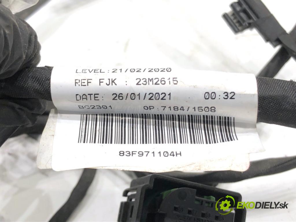 AUDI Q3 II SUV 2021 110 kW 35 TFSI Mild Hybrid 1498 Káblovačka PDC zad 83F971104H