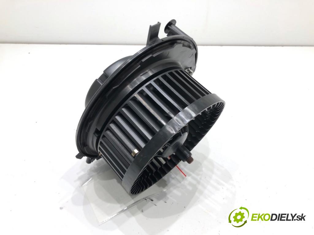 AUDI Q3 II SUV 2021 110 kW 35 TFSI Mild Hybrid 1498 topení 5Q1819021H