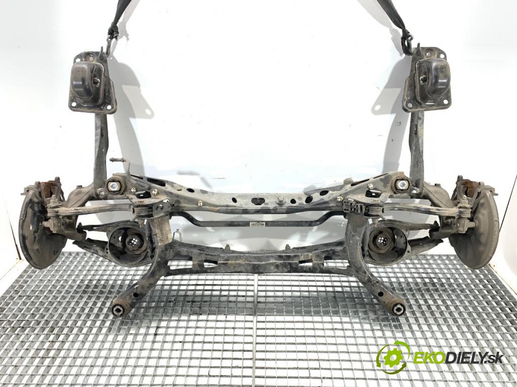 AUDI Q3 II SUV 2021 110 kW 35 TFSI Mild Hybrid 1498 Výstuha zad 3Q0505235AC