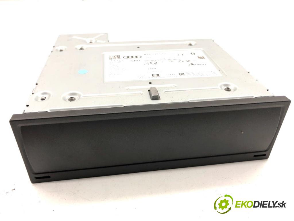 AUDI Q3 II SUV 2021 110 kW 35 TFSI Mild Hybrid 1498 RADIO Navigácia 82A035010 (Audio zariadenie)