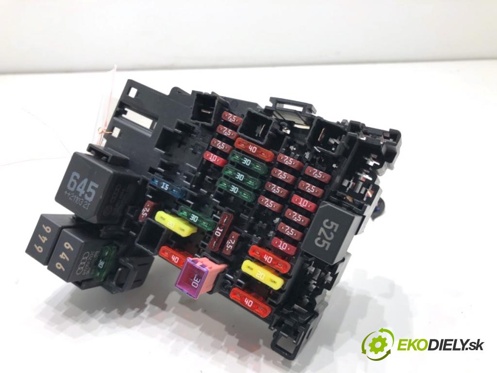 AUDI Q3 II SUV 2021 110 kW 35 TFSI Mild Hybrid 1498 skříňka poistková 5Q0937615C (Pojistková skříňka)