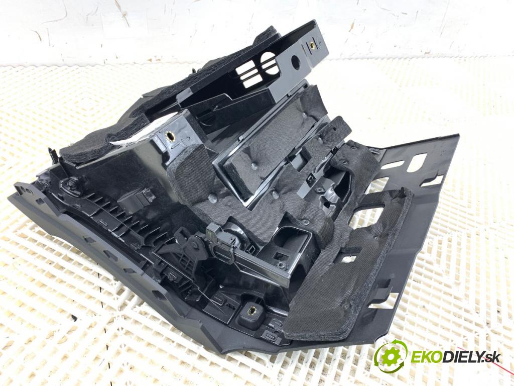 AUDI Q3 II SUV 2021 110 kW 35 TFSI Mild Hybrid 1498 Priehradka, kastlík spolujazdca 83B857035A (Priehradka (kastlík))