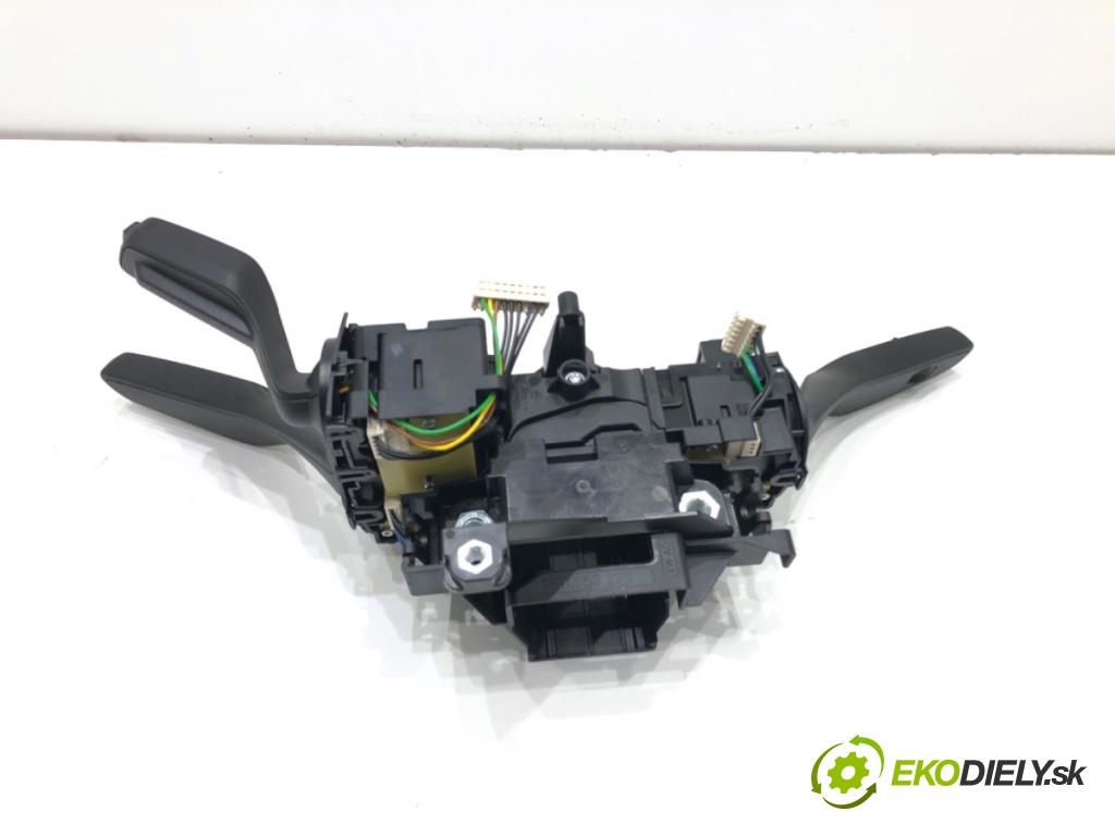 AUDI Q3 II SUV 2021 110 kW 35 TFSI Mild Hybrid 1498 Prepínač kombinovaný 82A953521GF (Prepínacie páčky pod volantom)