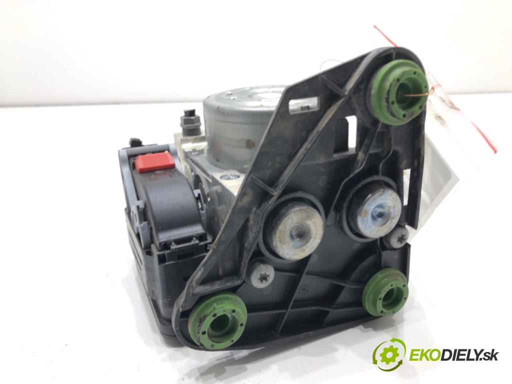 AUDI Q3 II SUV 2021 110 kW 35 TFSI Mild Hybrid 1498 Pumpa ABS 5Q0614517GF (Pumpa ABS)