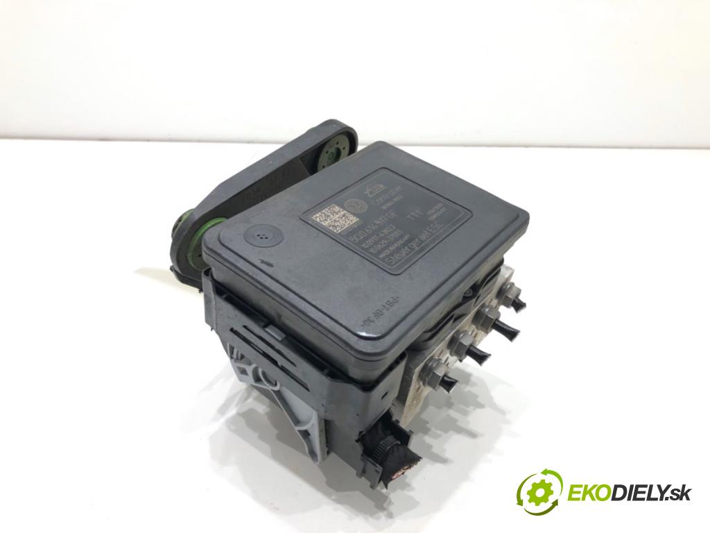 AUDI Q3 II SUV 2021 110 kW 35 TFSI Mild Hybrid 1498 Pumpa ABS 5Q0614517GF (Pumpa ABS)