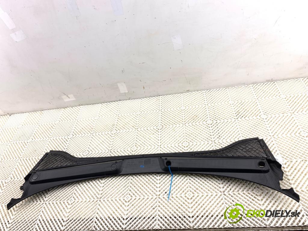 AUDI Q3 II SUV 2021 110 kW 35 TFSI Mild Hybrid 1498 Torpédo, plast pod čelné okno  (Torpédo (plast pod čelným sklom))