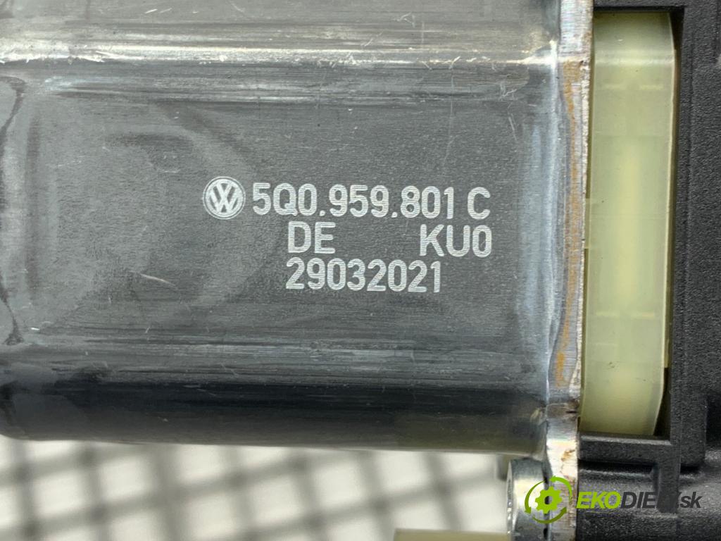 AUDI Q3 II SUV 2021 110 kW 35 TFSI Mild Hybrid 1498 Mechanizmus okna pravy predný 5Q0959801C