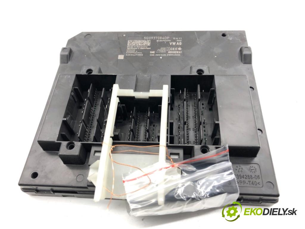 AUDI Q3 II SUV 2021 110 kW 35 TFSI Mild Hybrid 1498 Modul BCM 5Q0937084DP (Riadiaca jednotka ostatné)