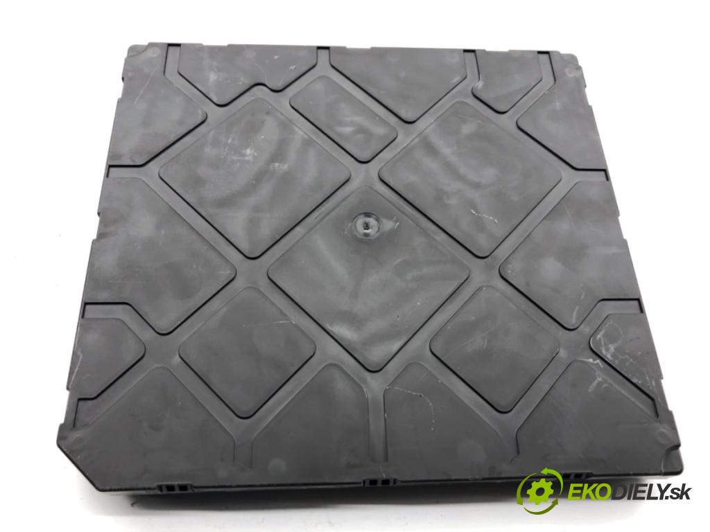 AUDI Q3 II SUV 2021 110 kW 35 TFSI Mild Hybrid 1498 Modul BCM 5Q0937084DP (Riadiaca jednotka ostatné)