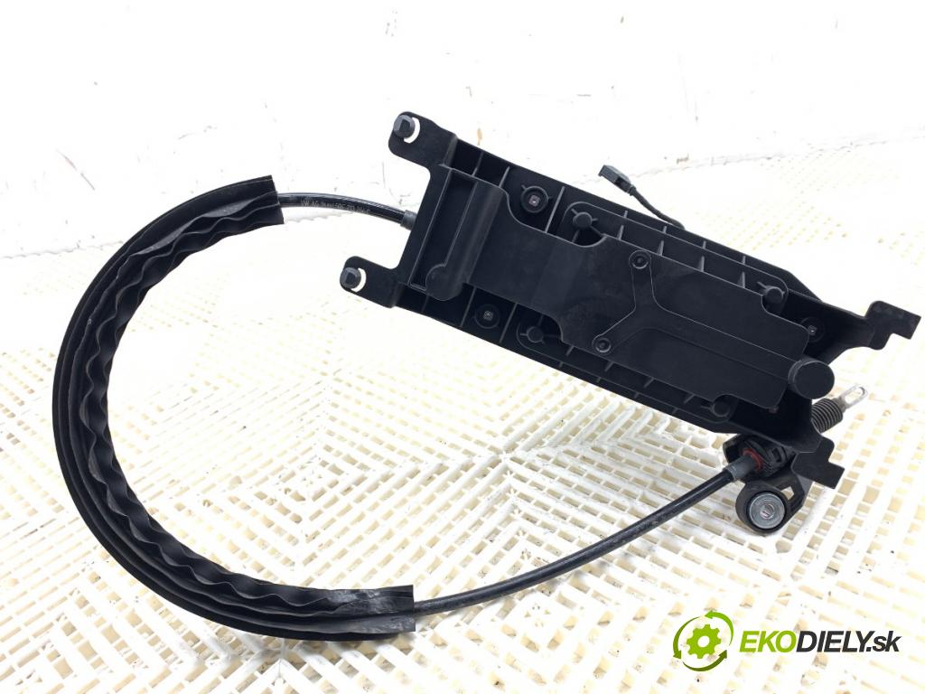 AUDI Q3 II SUV 2021 110 kW 35 TFSI Mild Hybrid 1498 Kulisa 5QH713023AJ (Rýchlostná páka (kulisa))