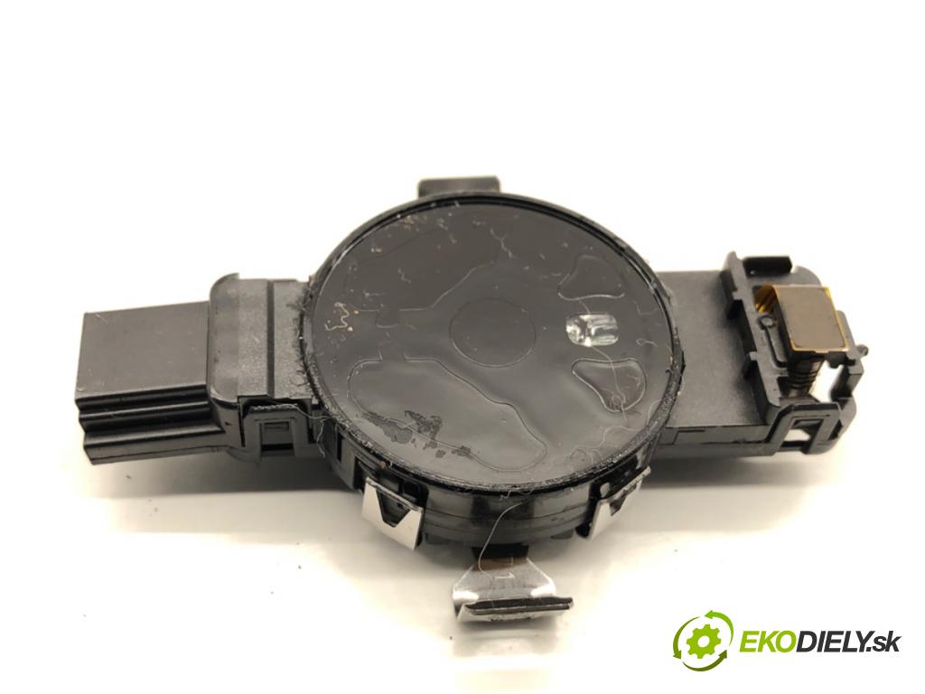 AUDI Q3 II SUV 2021 110 kW 35 TFSI Mild Hybrid 1498 Snímač dažďa 81A955555B (Snímač dažďa)