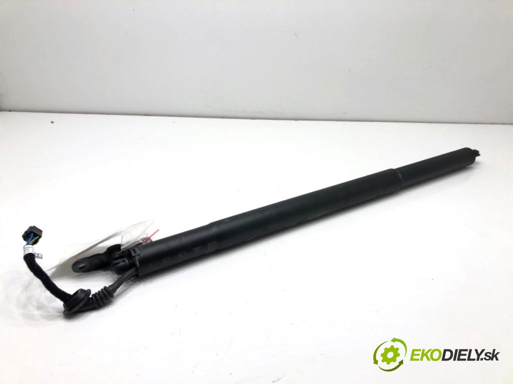 AUDI Q3 II SUV 2021 110 kW 35 TFSI Mild Hybrid 1498 teleskop Teleskop 83F827851D