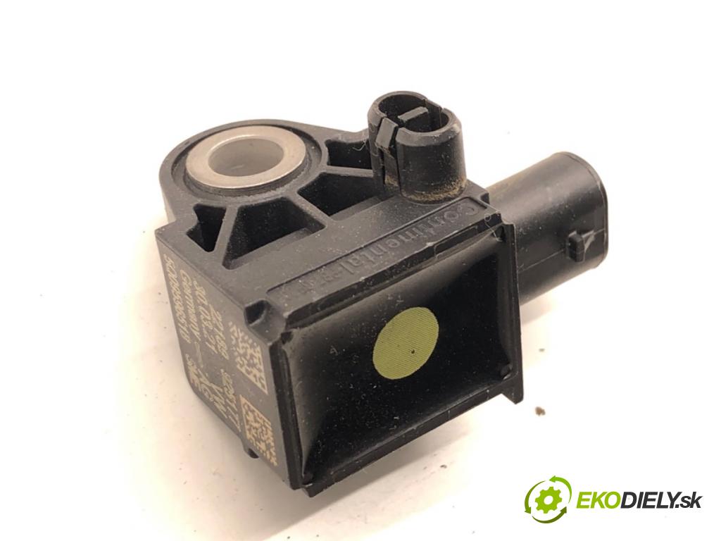 AUDI Q3 II SUV 2021 110 kW 35 TFSI Mild Hybrid 1498 Snímač nárazu 5Q0959651B (Snímač nárazu)