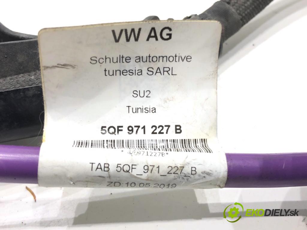 AUDI Q3 II SUV 2021 110 kW 35 TFSI Mild Hybrid 1498 Rúrka akumulátora 5QF971227B