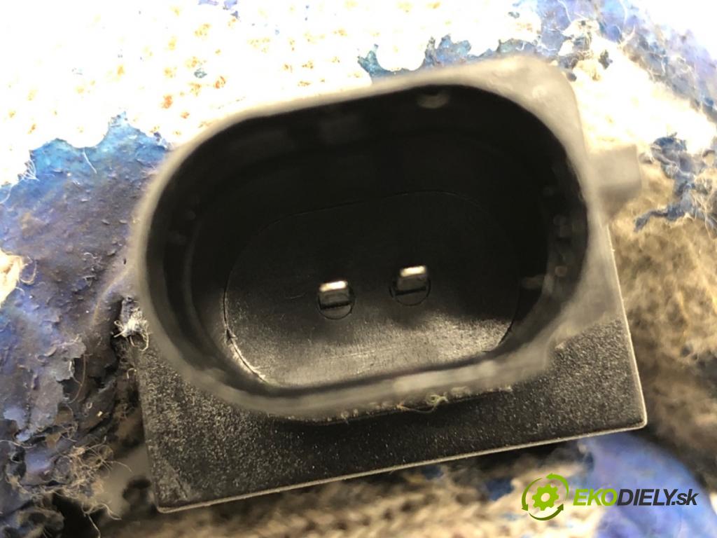AUDI Q3 II SUV 2021 110 kW 35 TFSI Mild Hybrid 1498 ANTENA KESSY 5Q0962131