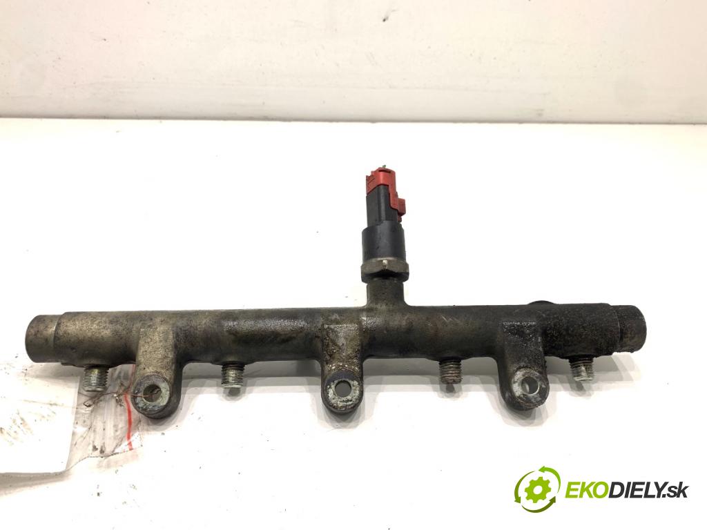 SUZUKI GRAND VITARA I samochód terenowy zamknięty 2001 68 kW 2.0 TD 4x4 (SQ 420D) 1998 Lišta vstrekovacia 0445214019 (Vstrekovacia lišta)