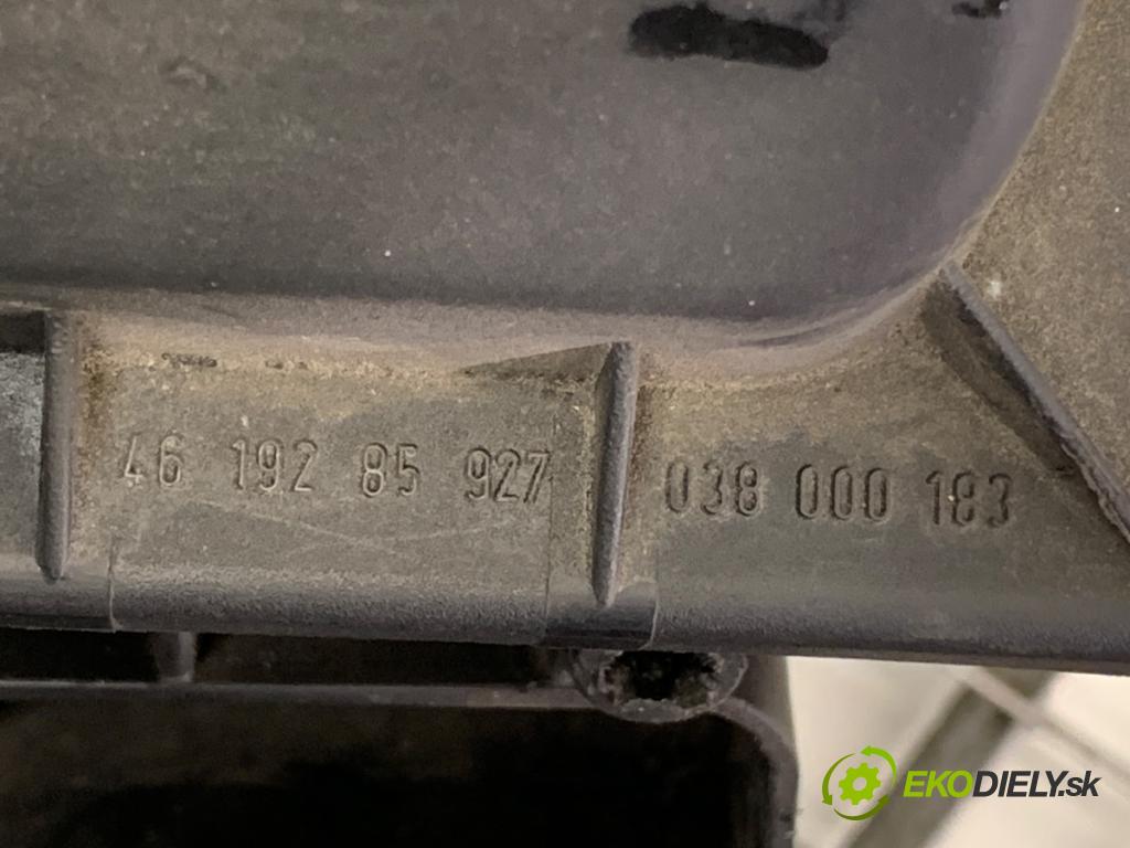 AUDI A4 B6 sedan 2004 96 kW 1.9 TDI 1896 obal filtra vzduchu 038000183 (Kryt vzduchového filtru)