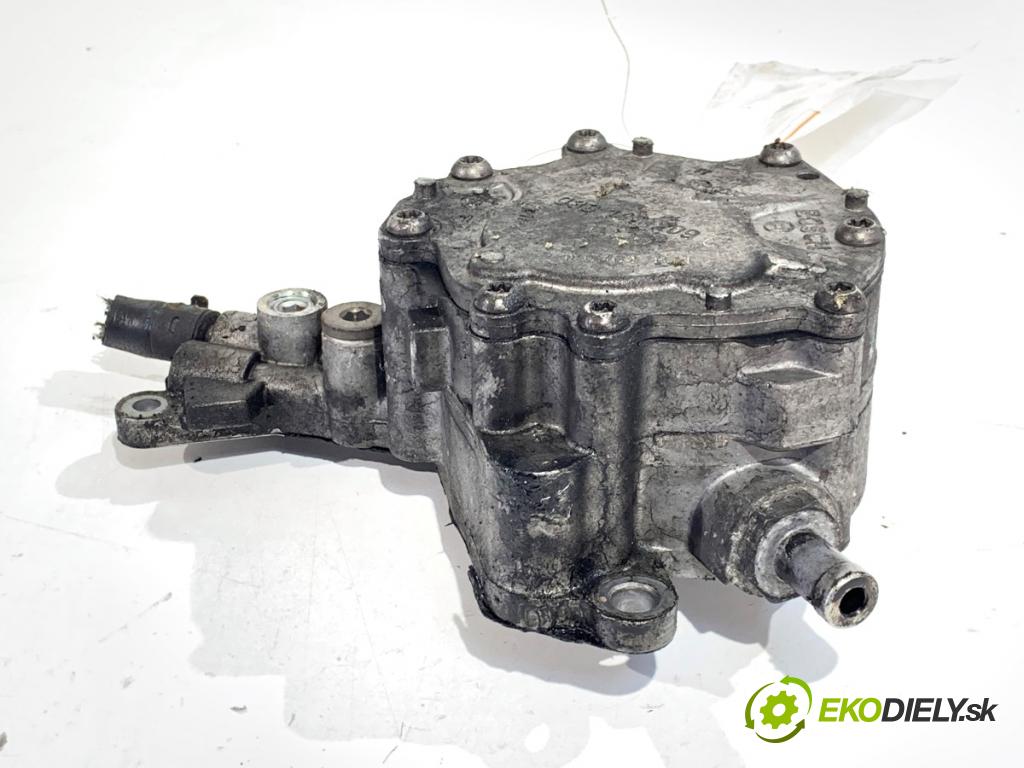 AUDI A4 B6 sedan 2004 96 kW 1.9 TDI 1896 Pumpa vákuová 038145209C