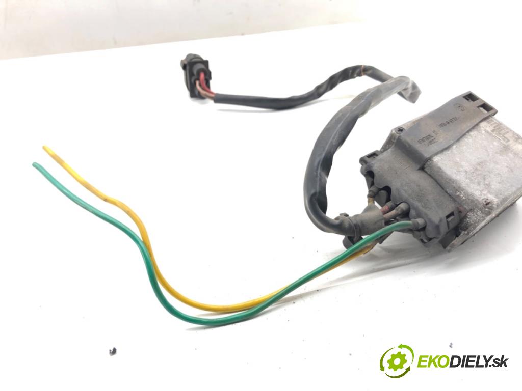 AUDI A4 B6 sedan 2004 96 kW 1.9 TDI 1896 Modul ventilátora 8E0959501F