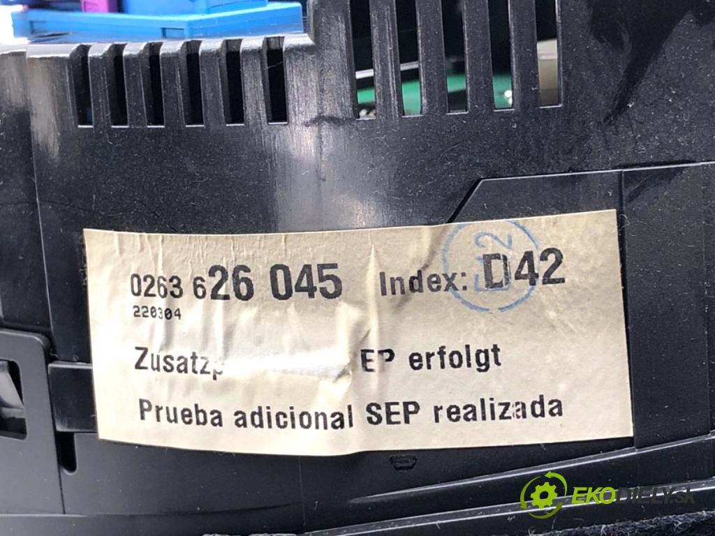 AUDI A4 B6 sedan 2004 96 kW 1.9 TDI 1896 prístrojovka 8E0920900M (Přístrojová deska)