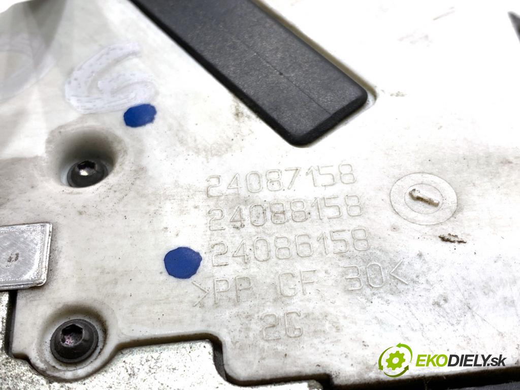 PEUGEOT 207 Kombi 2008 88 kW 1.6 16V 1598 zámok Dvere ľavy predný 24087158