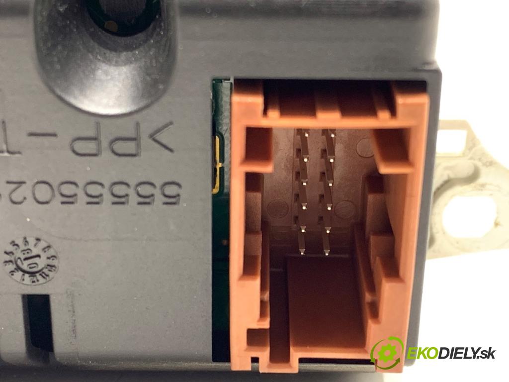 PEUGEOT 207 Kombi 2008 88 kW 1.6 16V 1598 Dislpej 9664483980 (Prístrojová doska)