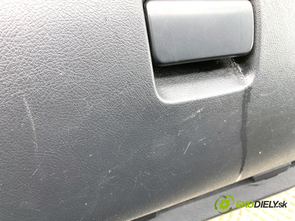 PEUGEOT 207 Kombi 2008 88 kW 1.6 16V 1598 Priehradka, kastlík spolujazdca (Priehradka (kastlík))