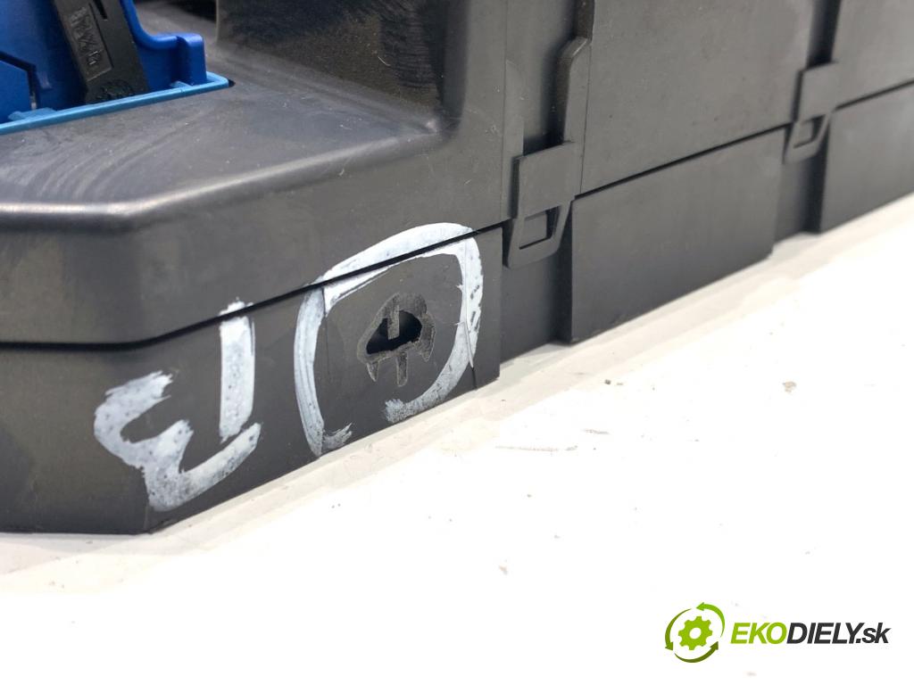 PEUGEOT 207 Kombi 2008 88 kW 1.6 16V 1598 Modul BSI 9663798480 (Poistková skrinka)